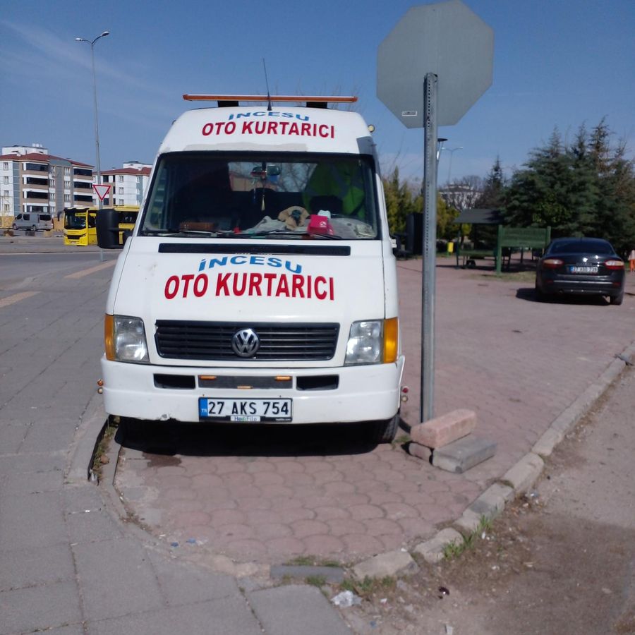 İncesu Oto Kurtarma çekicisi önden görünüm — 7/24 açık yol yardım hattı